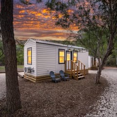 Cozy Hill Country Tiny Home | Pool + Hot Tub | Guadalupe River Access