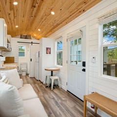 Fully Loaded Tiny Getaway Pool & Pickleball
