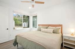 Close to Gruene | Sleeps 2-4 | Pool & Pickleball - Image 5