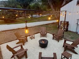 The Grove | 4 Side-by-Side Cottages | Sleeps 12-18 | Pool + Guadalupe River - Image 3