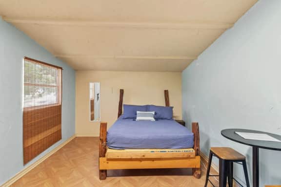 Calling All River Lovers - Riverfront Cabin on River Road - Image 5