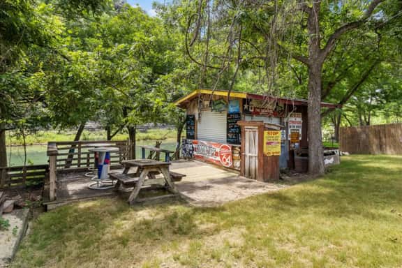 Guadalupe River Cabin | River Access| Primitive Style - Image 5