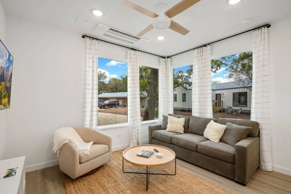 Hill Country Cottage | 1BR King | Pool + Pickleball | Guadalupe River - Image 1