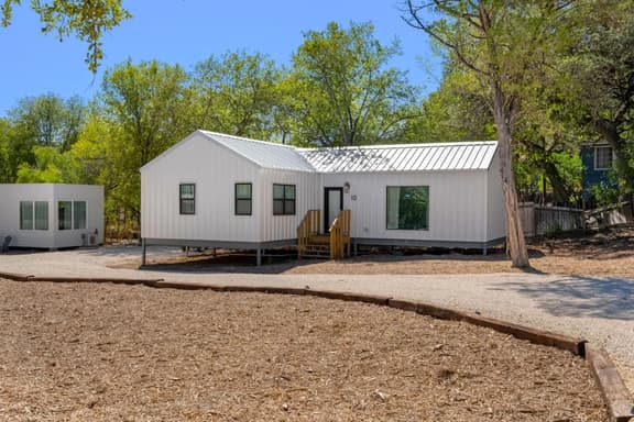 Hill Country Cottage | 2BR | Sleeps 8 | Pool + River Access - Image 1